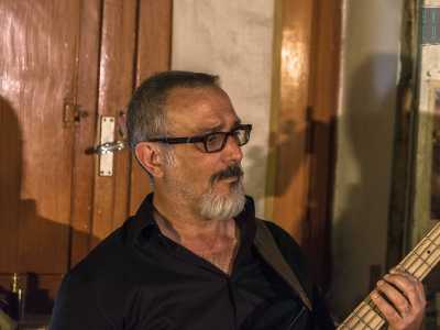 Il 55enne bassista Luigi Catella